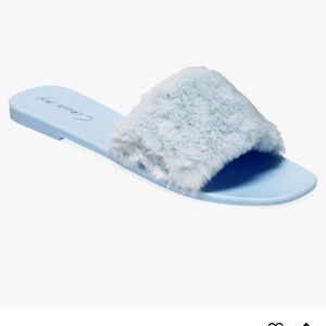 Circus by Sam Edelman Women's Cozy Faux Fur Jelly Sandals baby blue Size 9